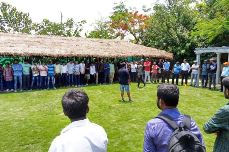 How to Plan Your Next Company Outing in 10 Steps